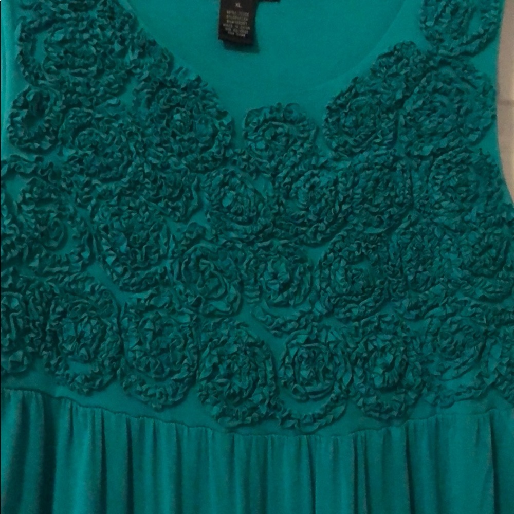 Dress - Picture 2 of 3